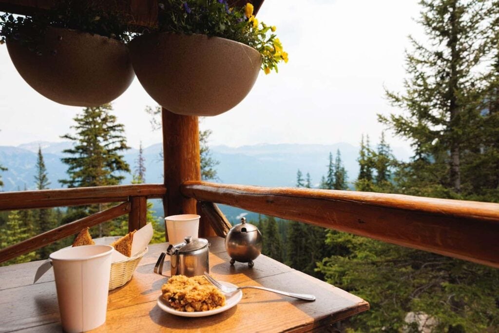 Lake Agnes Tea House Hike