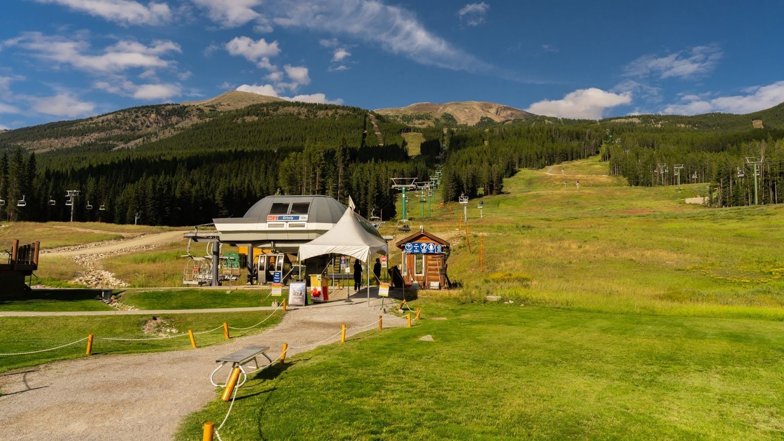 Rewarding Hikes Lake Louise 